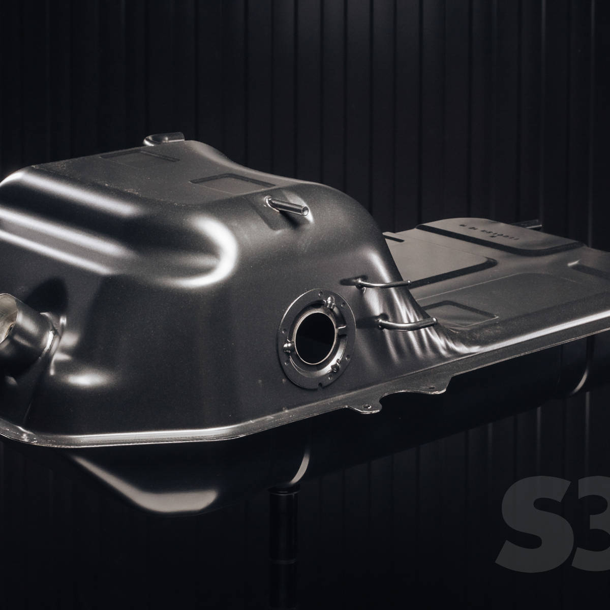 Datsun-fuel-tank-INS1001a-1-